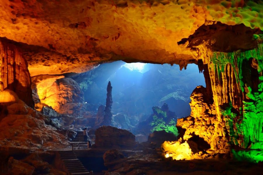 hanoi/Sung Sot Cave.jpg